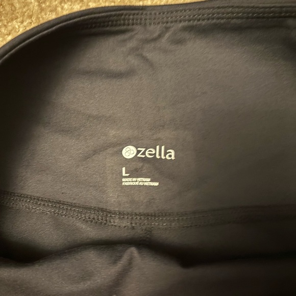 Zelle NWT Black Leggings - Picture 2 of 6